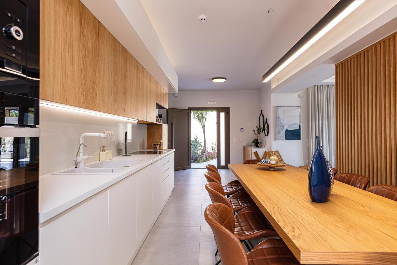 Lagoon Seabreeze Villa, Sumptuous Retreat, By Thinkvilla Panormos  ภายนอก รูปภาพ